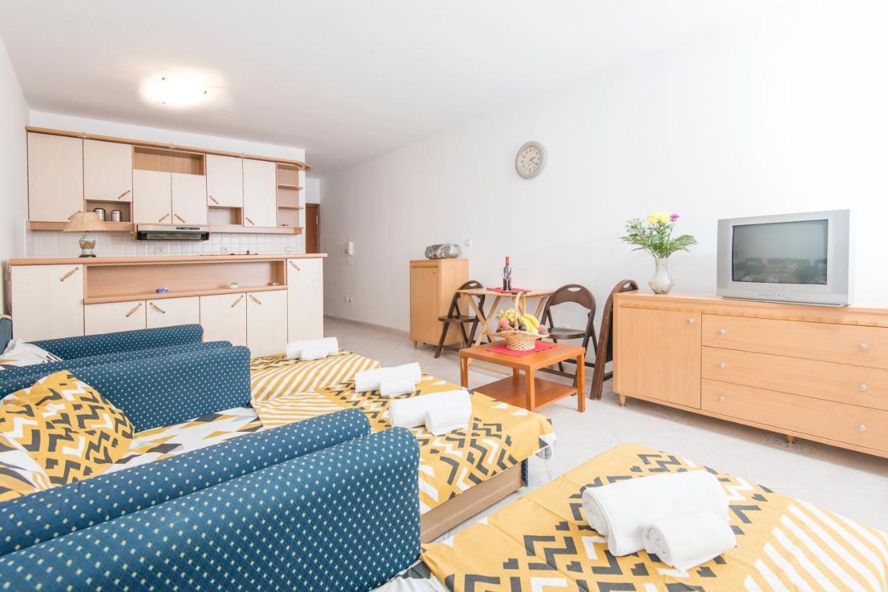 Apartman *